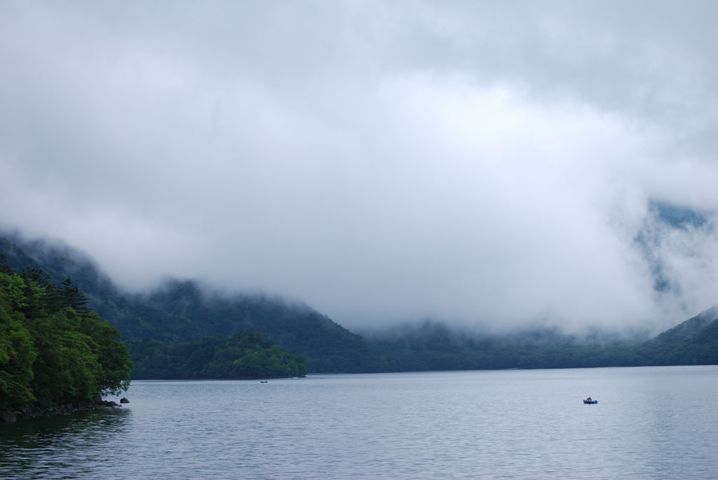 �a�����̒��E�E�E���T���ΌΔ�